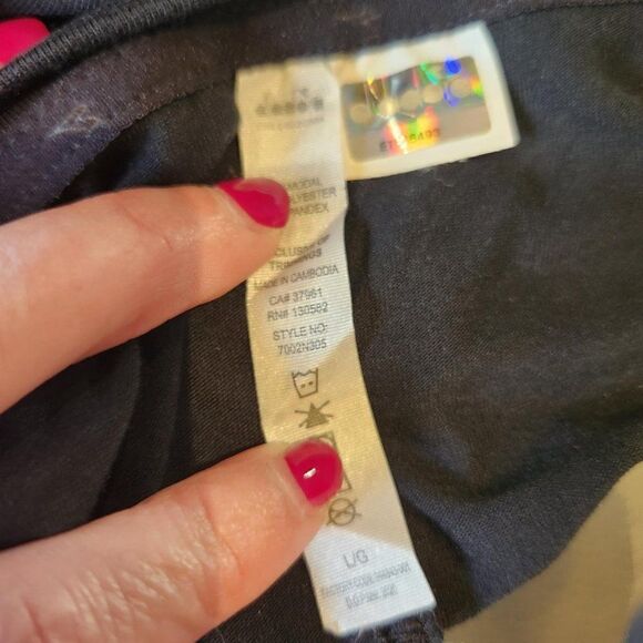 Diadora Luxe Collection Front Twist T-Shirt - Picture 7 of 8